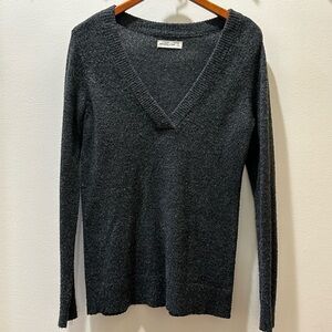 Women’s Abercrombie & Fitch Sweater